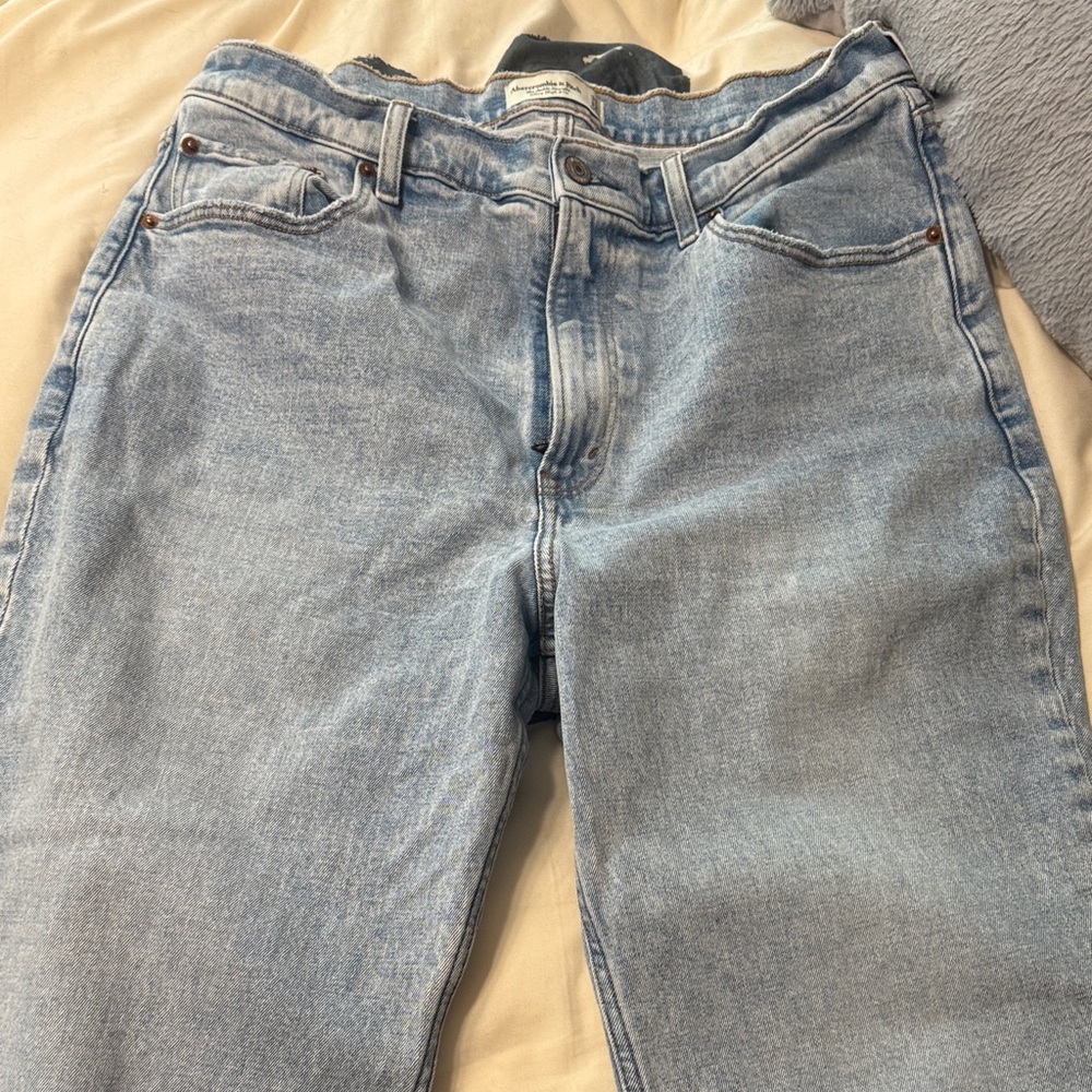 Light Blue Women's Ultra High Rise Ankle Straight, Long Inseam - Picture 3 of 6